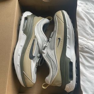 Women’s Nike Air Max Bliss